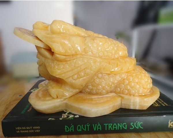 Thiềm thừ đá ngọc hoàng long
